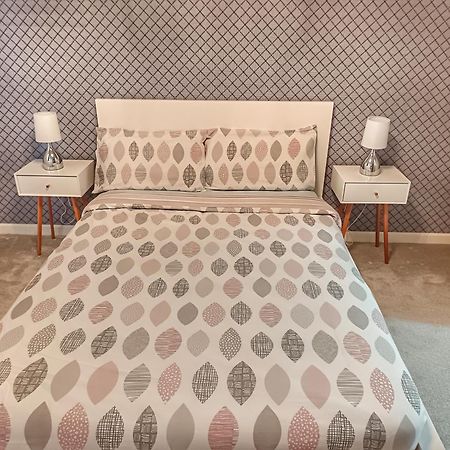 2 Bed City Centre Apt, Free Parking - Albert Clock, Customs House Belfast Eksteriør billede